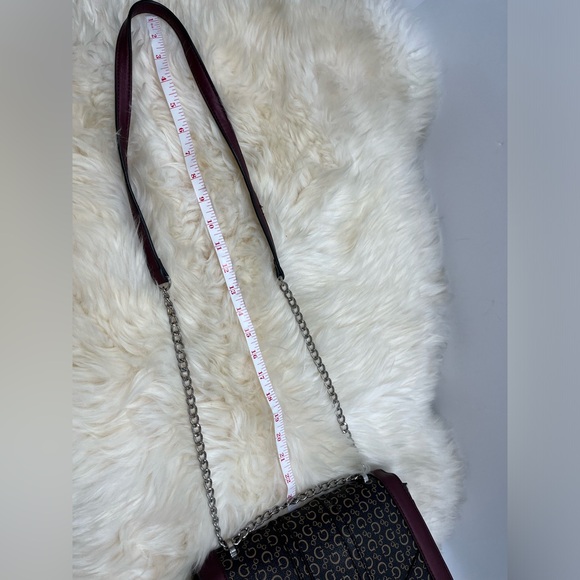 Guess Buzz Signature Satchel/ Crossbody Adjustable 2-way wear